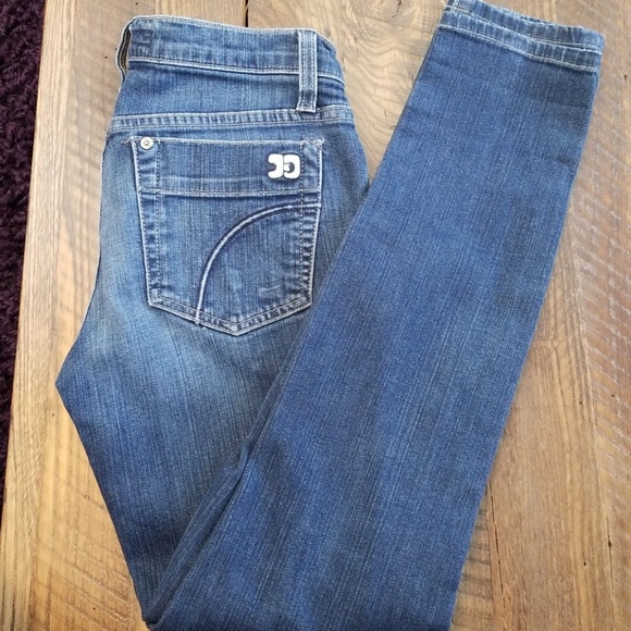 Joe's Jeans Denim - Joe's Jeans Skinny Jeans in size 26 W